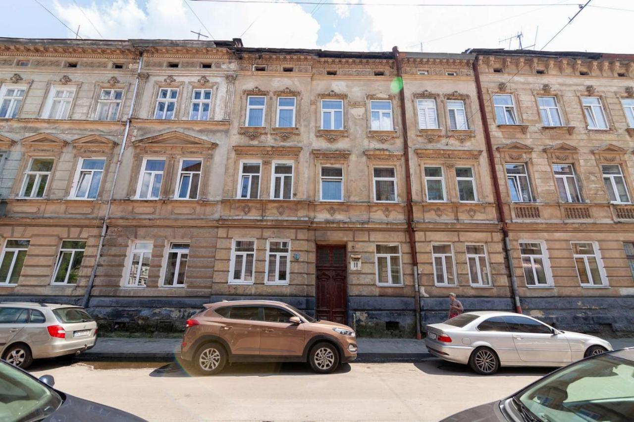 Avangard Magnus Apartment Lemberg Exterior foto