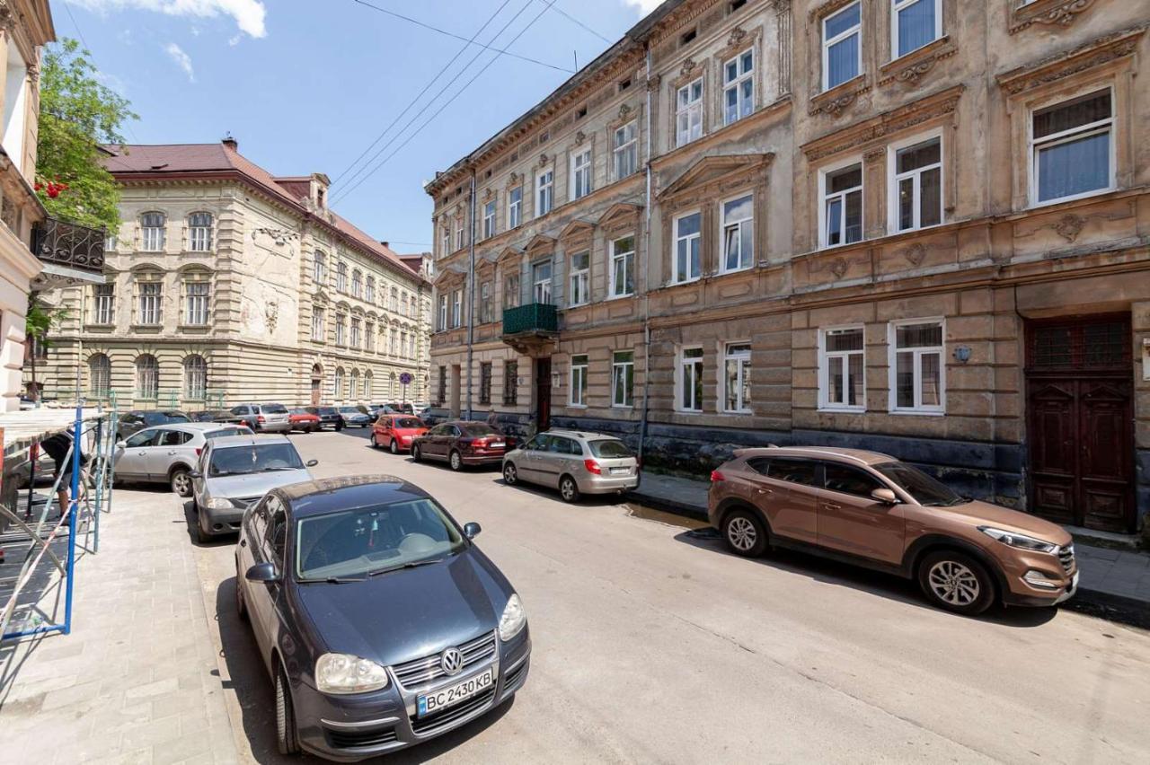 Avangard Magnus Apartment Lemberg Exterior foto